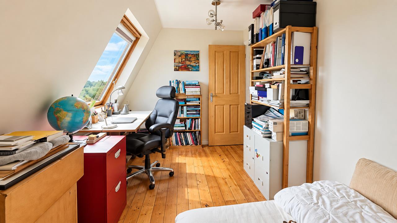 The Close, Fairlight